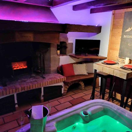 Gite Chambre Spa Prive De L'Ancienne Ferme Vallieres  Exterior photo